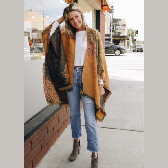 LAST ONE- Paisley Ruana - Picture 3 of 6